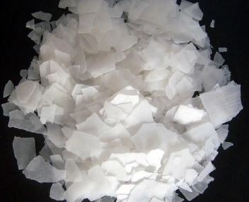 Sodium hydroxide flakes